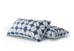 CUSHIONS & ACCESSORIES